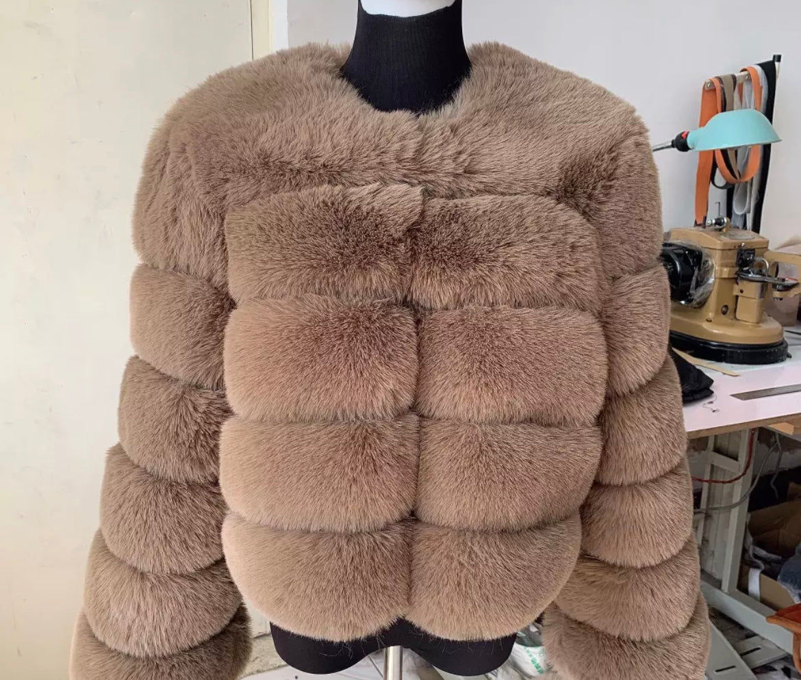 5 Ring Faux Fur Coat - Cropped Sleeve